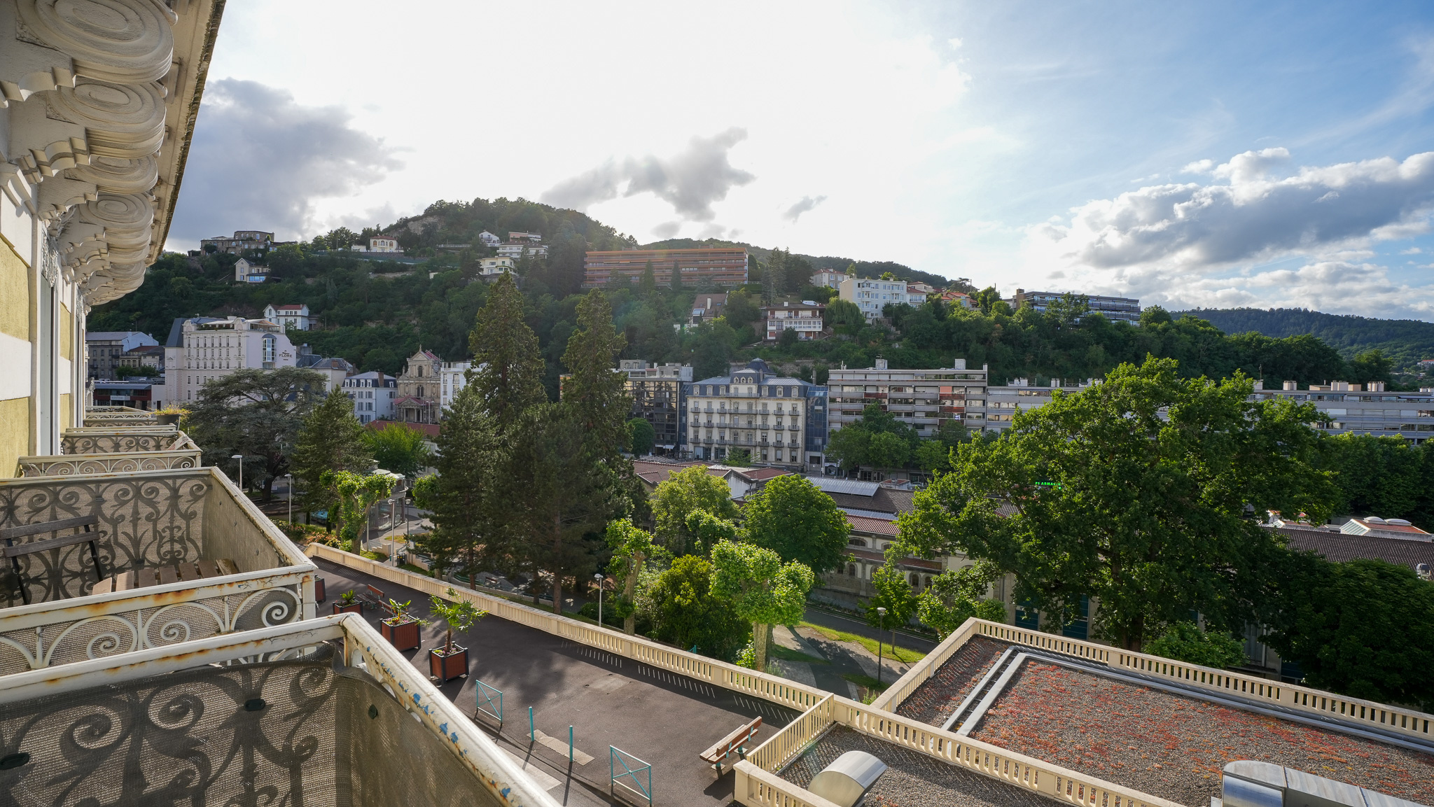 ROYAT/CHAMALIERES - T4 - 119m2 - BALCONS/PARKING